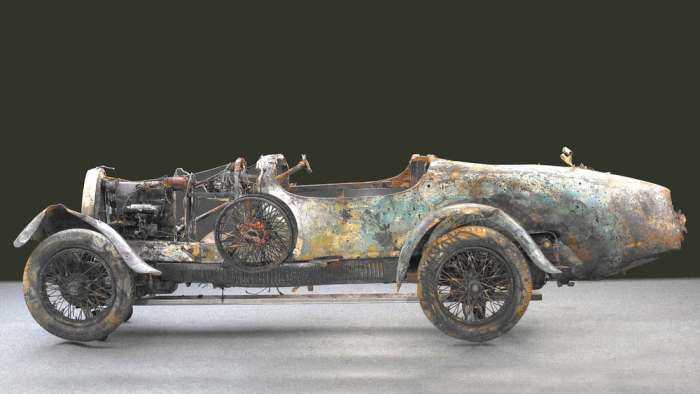 Невероятная история Bugatti, который пролежал на дне озера 73 года